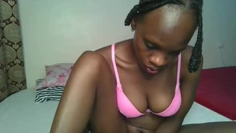 Snapshot of naughtysweetpie chatting on 04-19-26, 06:10 naughty online show from 04-19-26, 06:10