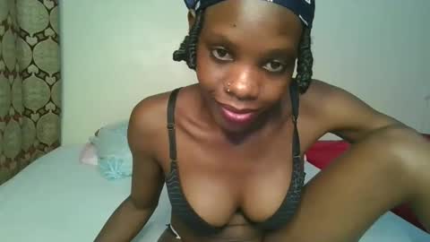 Snapshot of naughtysweetpie chatting on 04-26-26, 05:43 naughty online show from 04-26-26, 05:43