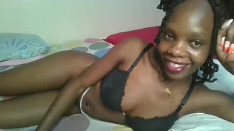 Snapshot of naughtysweetpie chatting on 05-09-26, 06:07 naughty online show from 05-09-26, 06:07