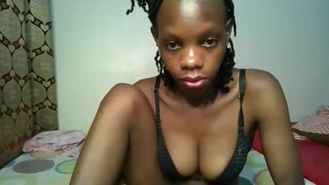 Snapshot of naughtysweetpie chatting on 05-25-26, 07:36 naughty online show from 05-25-26, 07:36