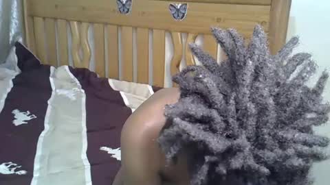 naughytwinxx online show from 12-18-25, 05:08