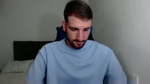 Snapshot of naugthy18boy chatting on 12-26-24, 08:21 Nico online show from 12-26-24, 08:21