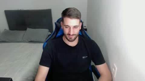 Snapshot of naugthy18boy chatting on 02-07-25, 08:20 Nico online show from 02-07-25, 08:20