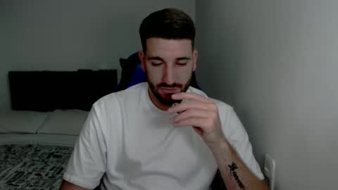 Snapshot of naugthy18boy chatting on 02-25-25, 02:11 Nico online show from 02-25-25, 02:11