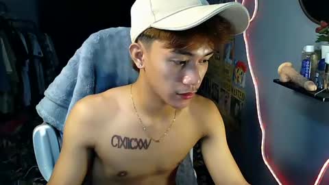 Snapshot of naugthyboyloy chatting on 07-06-26, 06:21 Loy online show from 07-06-26, 06:21