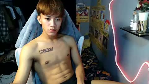 Snapshot of naugthyboyloy chatting on 07-12-26, 07:16 Loy online show from 07-12-26, 07:16