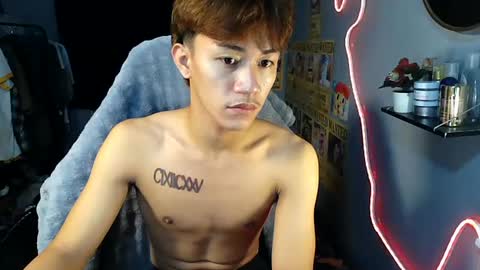 Snapshot of naugthyboyloy chatting on 07-13-26, 06:33 Loy online show from 07-13-26, 06:33