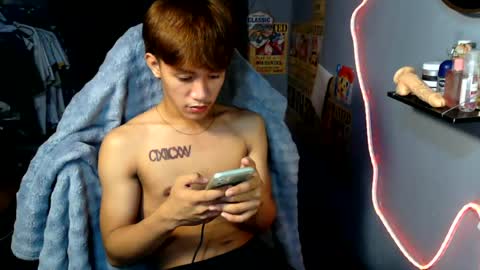 Snapshot of naugthyboyloy chatting on 07-17-26, 06:57 Loy online show from 07-17-26, 06:57