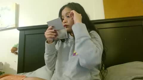 Mimi is dope    online show from 11-26-25, 02:34