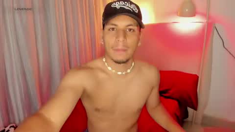 Snapshot of naxttan chatting on 06-17-26, 07:55 Natan online show from 06-17-26, 07:55