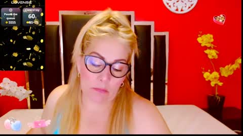Snapshot of nayla_garner chatting on 01-06-25, 03:51 Lady Nayla online show from 01-06-25, 03:51