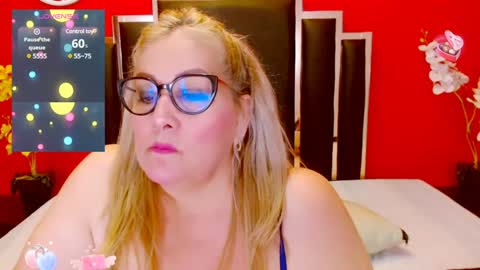 Snapshot of nayla_garner chatting on 01-21-25, 05:20 Lady Nayla online show from 01-21-25, 05:20