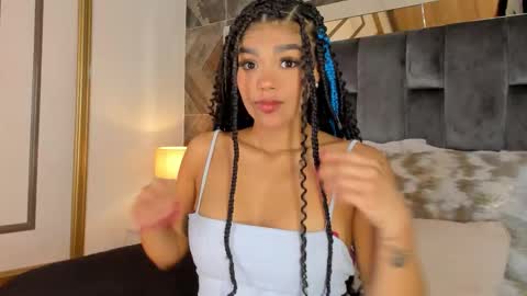 Snapshot of naylagrey chatting on 10-10-25, 11:31 online show from 10-10-25, 11:31