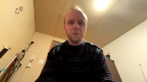 Snapshot of nboss55 chatting on 10-15-25, 01:33 nboss55 online show from 10-15-25, 01:33