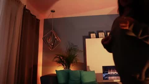 Nefertari online show from 04-21-26, 11:38