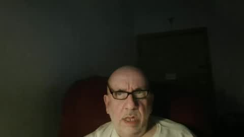 Snapshot of needlesslove chatting on 06-20-26, 01:09 Tom online show from 06-20-26, 01:09
