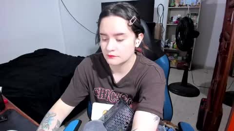 Snapshot of neeko_lol_ chatting on 06-03-26, 11:35 Geek Nicole im Neeko UwU online show from 06-03-26, 11:35