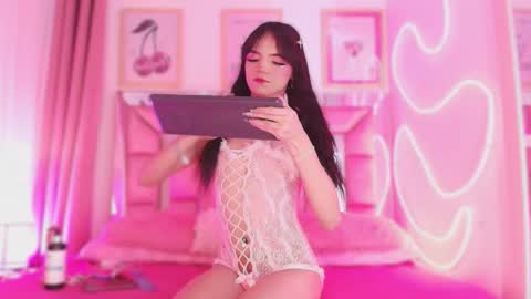 nefera_nox online show from 12-18-25, 03:45