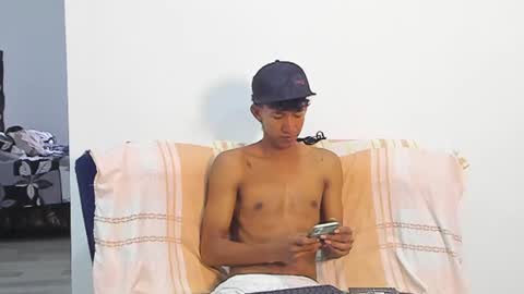 Snapshot of neitan_miller chatting on 08-01-26, 01:43 neitan online show from 08-01-26, 01:43