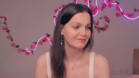 Snapshot of neldabestwick chatting on 05-12-26, 07:38 Histori online show from 05-12-26, 07:38