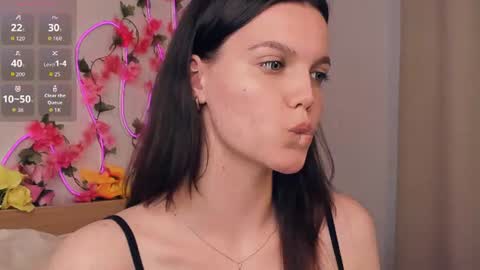 Snapshot of neldabestwick chatting on 06-20-26, 07:55 Histori online show from 06-20-26, 07:55
