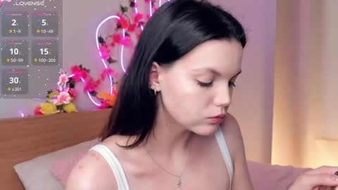 Snapshot of neldabestwick chatting on 06-29-26, 10:10 Histori online show from 06-29-26, 10:10