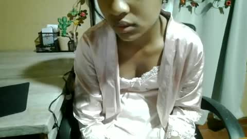 nelia_84 online show from 06-17-26, 01:30