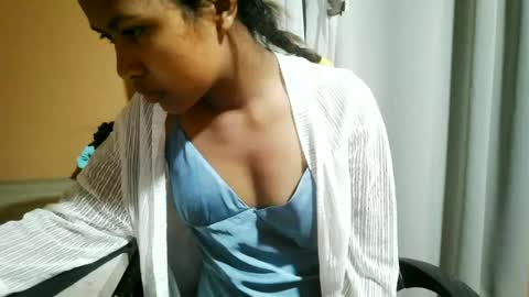 nelia_84 online show from 07-02-26, 04:24