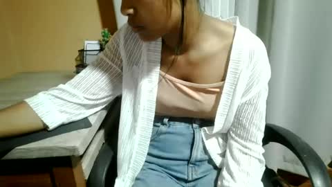 nelia_84 online show from 07-04-26, 04:46