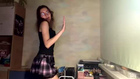 Mia online show from 06-01-26, 07:15