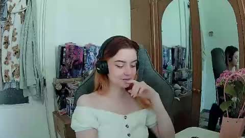 lily online show from 06-26-26, 09:14