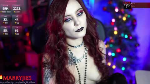 Snapshot of nelle_ chatting on 01-07-25, 09:40 online show from 01-07-25, 09:40