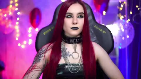 Snapshot of nelle_ chatting on 05-18-26, 04:07 online show from 05-18-26, 04:07