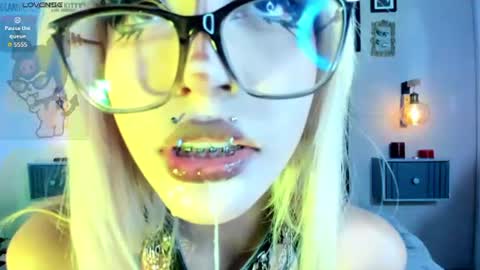 Snapshot of nemesis_castel_ chatting on 07-17-26, 03:07 Nemesis online show from 07-17-26, 03:07
