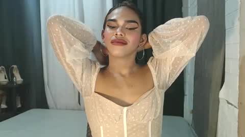 neomi online show from 11-20-25, 06:46