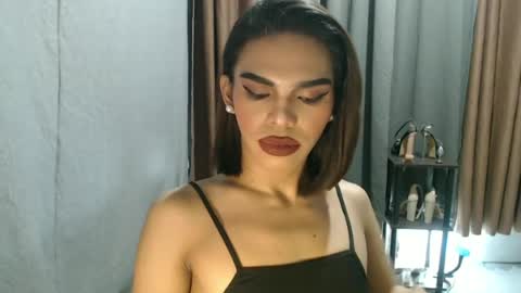 Snapshot of neomi_hardcock chatting on 06-12-26, 06:29 neomi online show from 06-12-26, 06:29