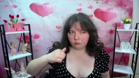 Snapshot of neonilalisova chatting on 05-13-26, 11:18 NeonilaLisova online show from 05-13-26, 11:18
