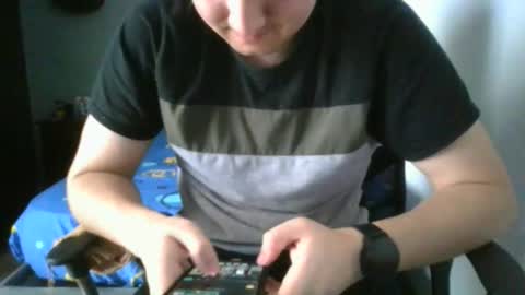 MrBull online show from 02-11-26, 08:36