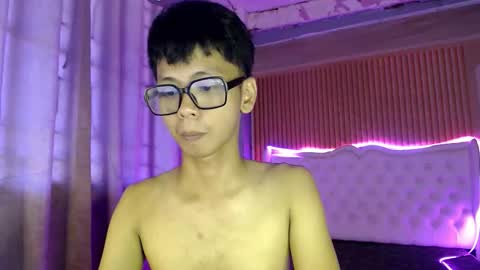Ethan online show from 06-11-26, 01:16