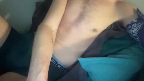 Snapshot of nerdydong chatting on 01-03-25, 08:11 Xavy online show from 01-03-25, 08:11