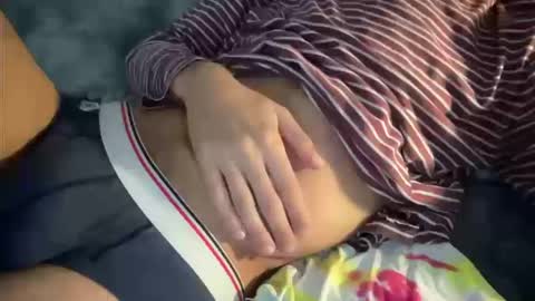 Snapshot of nerdydong chatting on 10-19-25, 10:32 Xavy online show from 10-19-25, 10:32