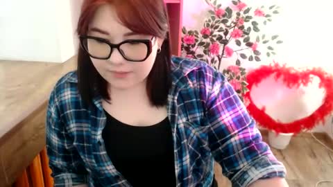 nereia online show from 06-14-26, 01:24