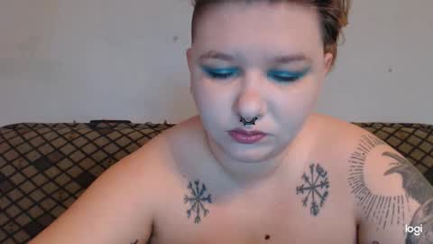 Snapshot of neriphine chatting on 11-27-25, 10:50 Neriphine online show from 11-27-25, 10:50