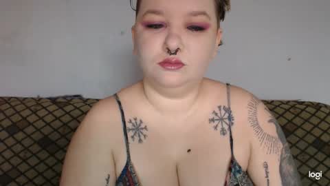 Snapshot of neriphine chatting on 12-01-25, 08:08 Neriphine online show from 12-01-25, 08:08