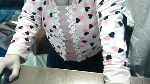 neslihan online show from 02-21-25, 08:49