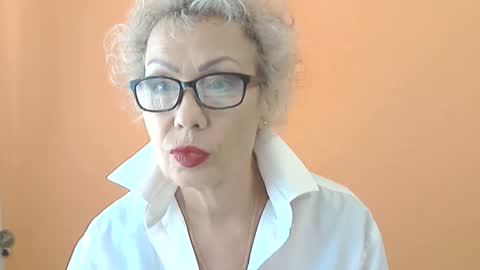 NessyJenixs online show from 09-20-25, 07:20