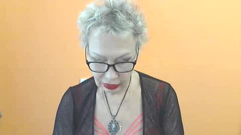 NessyJenixs online show from 10-26-25, 08:42
