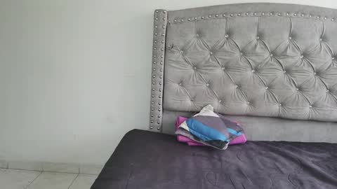 nesuko_kamado online show from 10-27-25, 04:33