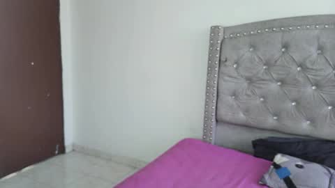 nesuko_kamado online show from 11-27-25, 02:41