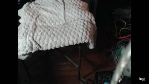 Snapshot of netgear70 chatting on 02-27-25, 01:05 netgear70 online show from 02-27-25, 01:05